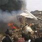 Пассажирский лайнер упал на дом в Нигерии