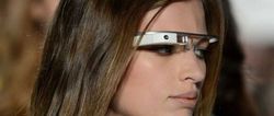 Google Glass еще нет продаже, а их уже хотят запретить для водителей