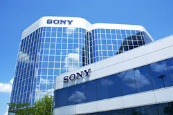 Sony сократила свои убытки в 4 раза