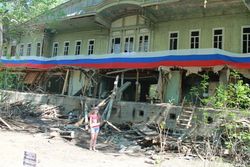 Под Волгоградом сожгли дебаркадер – памятник культурного наследия