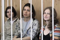 Pussy Riot: Годовщина скандального молебна и свобода слова в России