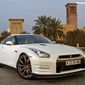 Nissan GT-R украсили 24-каратным золотом