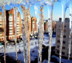 Ивановская пенсионерка была убита глыбой льда, упавшей с крыши