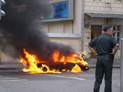 В Дагестане под автомобилем взорвалась бомба