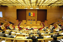 Кто пополнит вакантные места в парламенте Молдовы?