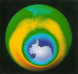 Озоновая дыра над Антарктидой ничем не угрожает