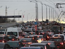 В Москве авария создала огромную пробку