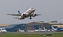 Видео последнего полета российского SuperJet-100