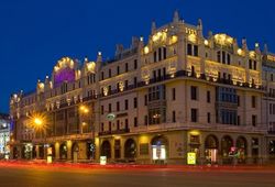 Владелец Azimut Hotels