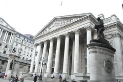 Инвесторам: Bank of England поддержит экономику страны £50 млрд