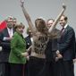 Эротика FEMEN в Ганновере и уголовное дело за стриптиз перед Путиным