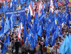 В Симферополе прошел антифашистский митинг, собравший 22 тыс. человек 