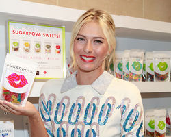 Бренд Марии Шараповой Sugarpova критикуют борцы с лишним весом