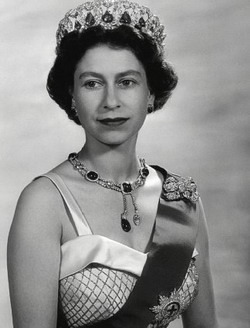 vladimir-tiara-queen-elizabeth-ii-2.jpg