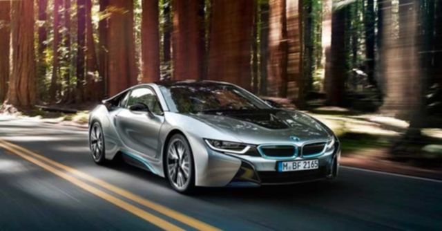 bmw-i8-zelenyi-avtomobil-700x365.jpg