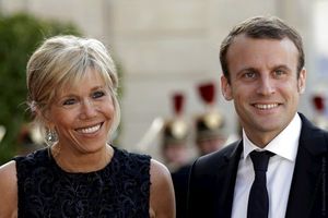 rtr4yjv1_macron_wife.jpg