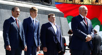 Виктор, Николай, Дмитрий и Александр Лукашенко 