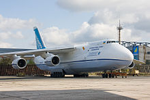 220px-Antonov_An-124.jpg